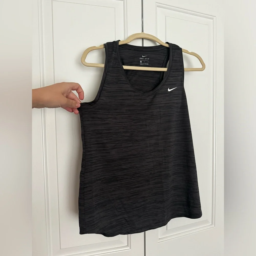 NWOT Nike dri fit tank top